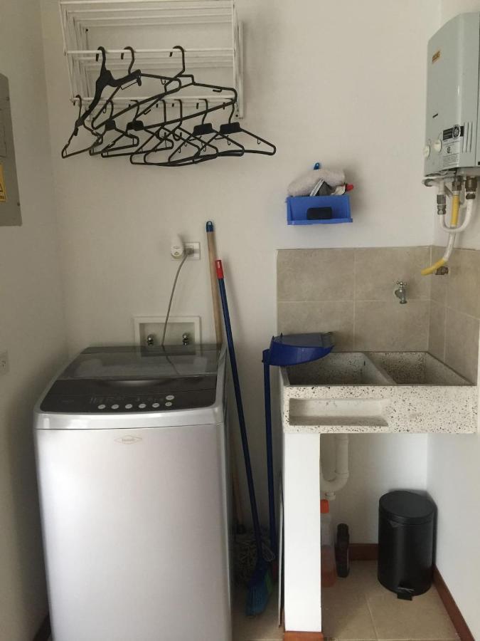 Appartement Moderno Apartamento Poblado 10 Min Del Lleras Y Provenza à Medellín Extérieur photo